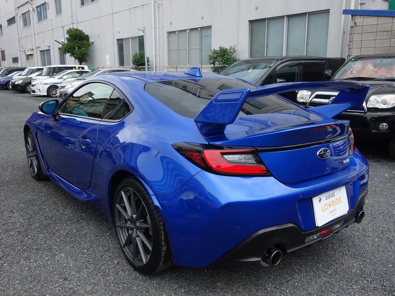 スバル BRZ リザルトジャパン製リヤウイング塗装・取付 東京都北区より