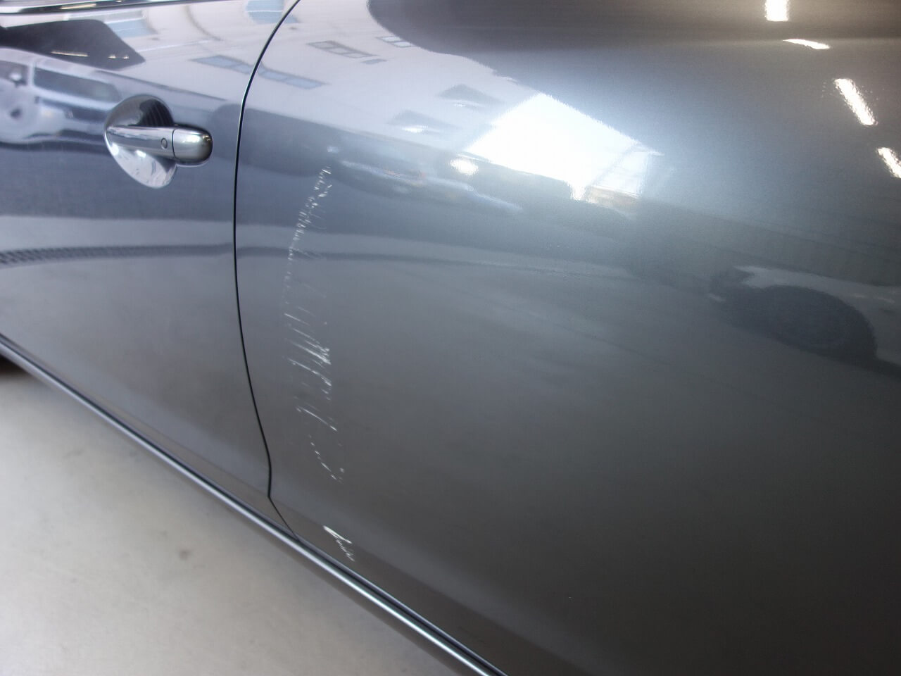 マツダ 6（マシーングレープレミアムメタリック：46G） 左側面事故