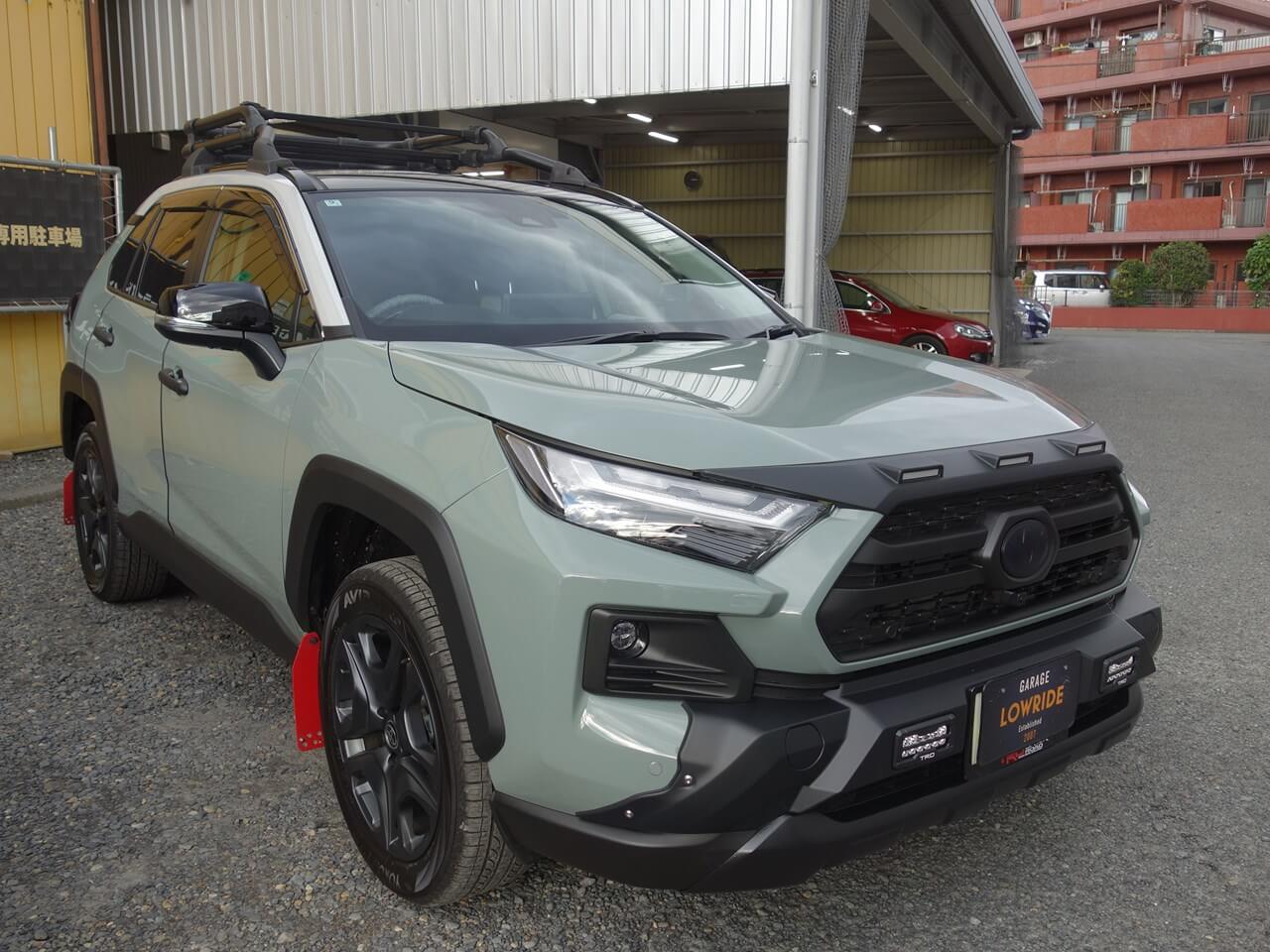トヨタ RAV4 前後バンパ―スキッドパネル ラプターライナー塗装 東京都