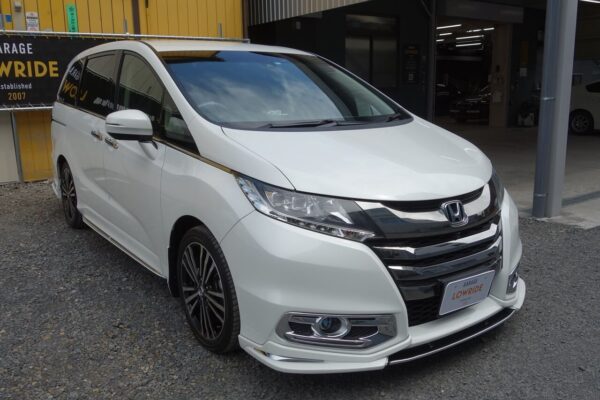 ホンダオデッセイ 修理実績 東京 立川 板金塗装 車の傷 へこみ修理 ガレージローライド