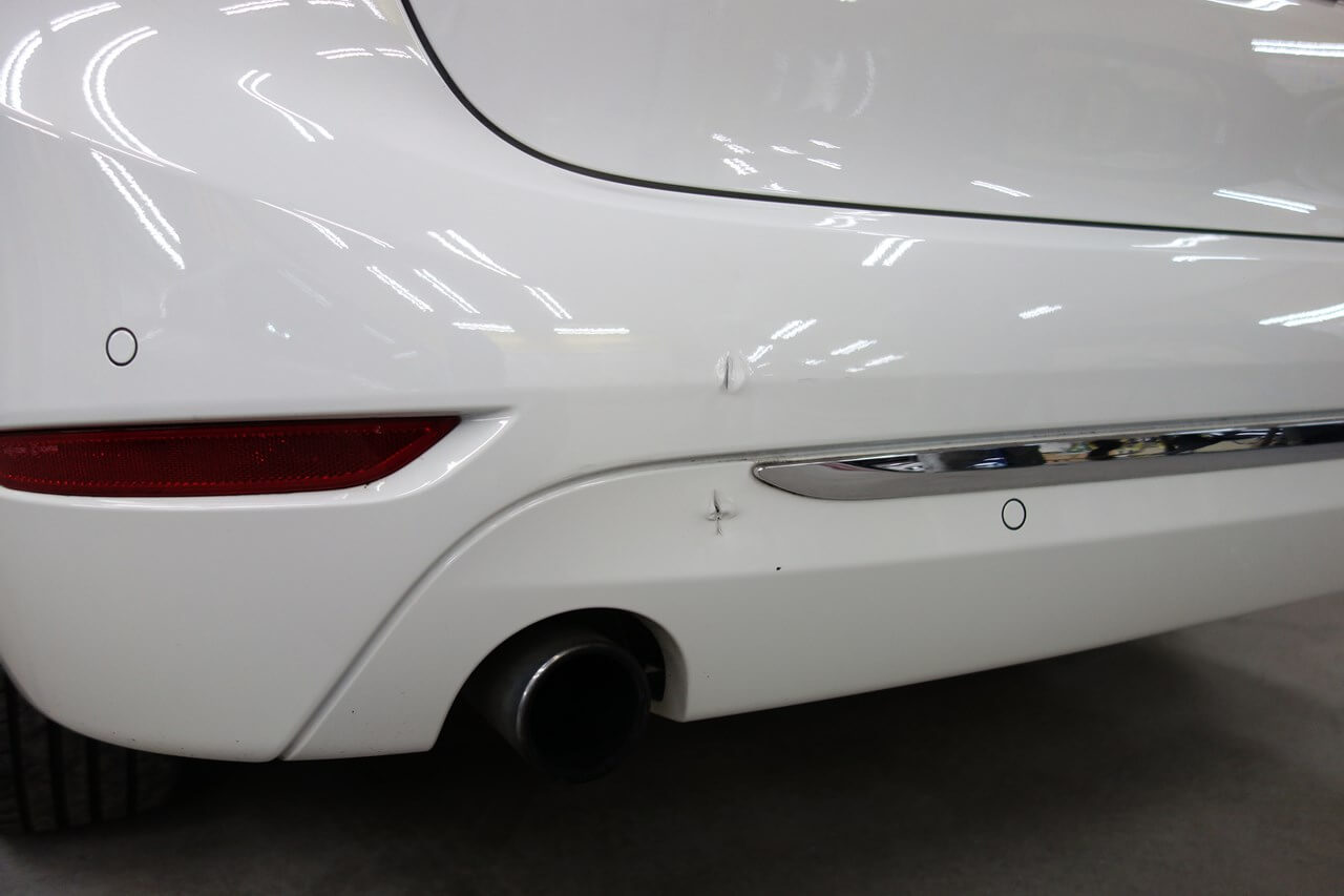Bmw 218i リヤバンパキズ修理 塗装 東京都国分寺市よりご来店のお客様です 東京 立川 板金塗装 車の傷 へこみ修理 ガレージローライド