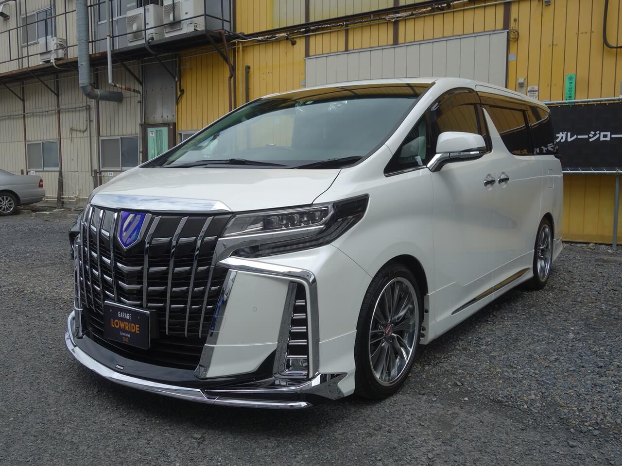 トヨタ アルファード フード他店修理不良の修理・塗装、モデリスタ製