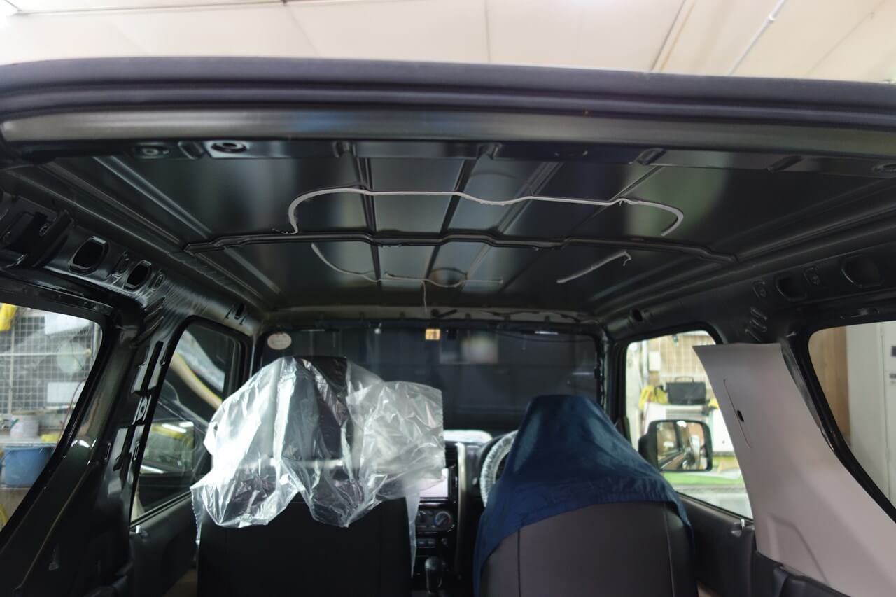 スズキ ジムニー 新車 持ち込み品新品ルーフレール ルームランプ等取り付け 東京都練馬区よりご来店のお客様です 東京 立川 板金塗装 車の傷 へこみ修理 ガレージローライド スズキ ジムニー 新車 持ち込み品新品ルーフレール ルームランプ等取り付け 東京都練馬区よりご来店のお客様です 東京 立川 板金塗装 車の傷 へこみ修理 ガレージローライド