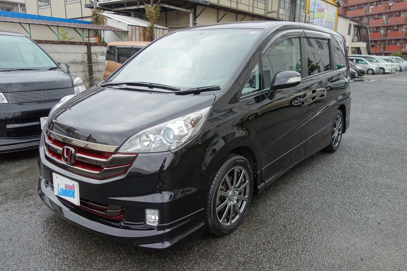 ホンダ ステップワゴン カスタムペイント等です 東京都府中市よりご来店です 東京 立川 板金塗装 車の傷 へこみ修理 ガレージローライド