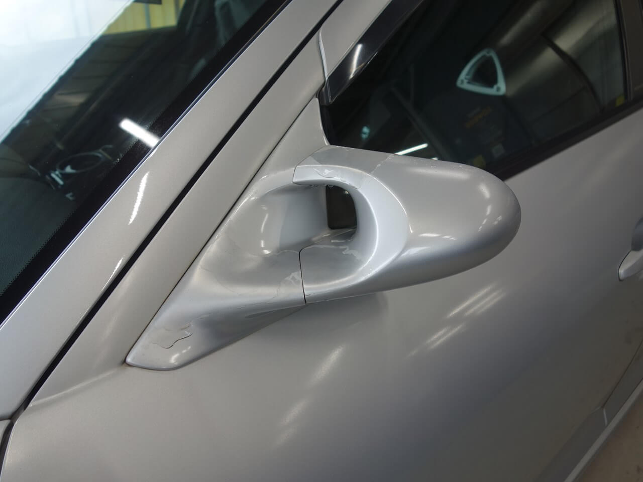 マツダ RX-8 持ち込み品中古マツダスピード製サイドステップ修理・塗装