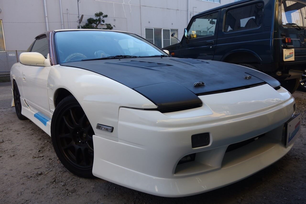 日産 180sx 持ち込み品中古エアロパーツ 割れ キズ等修理 加工 塗装 取り付け等 東京都小金井市よりご来店のお客様です 東京 立川 板金塗装 車の傷 へこみ修理 ガレージローライド