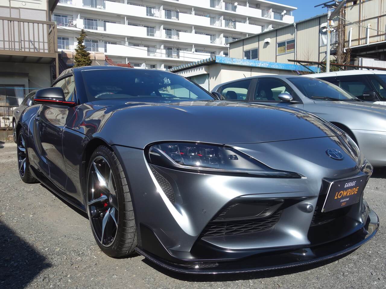 トヨタ スープラ アーティシャンスピリッツ製カーボンリップスポイラー