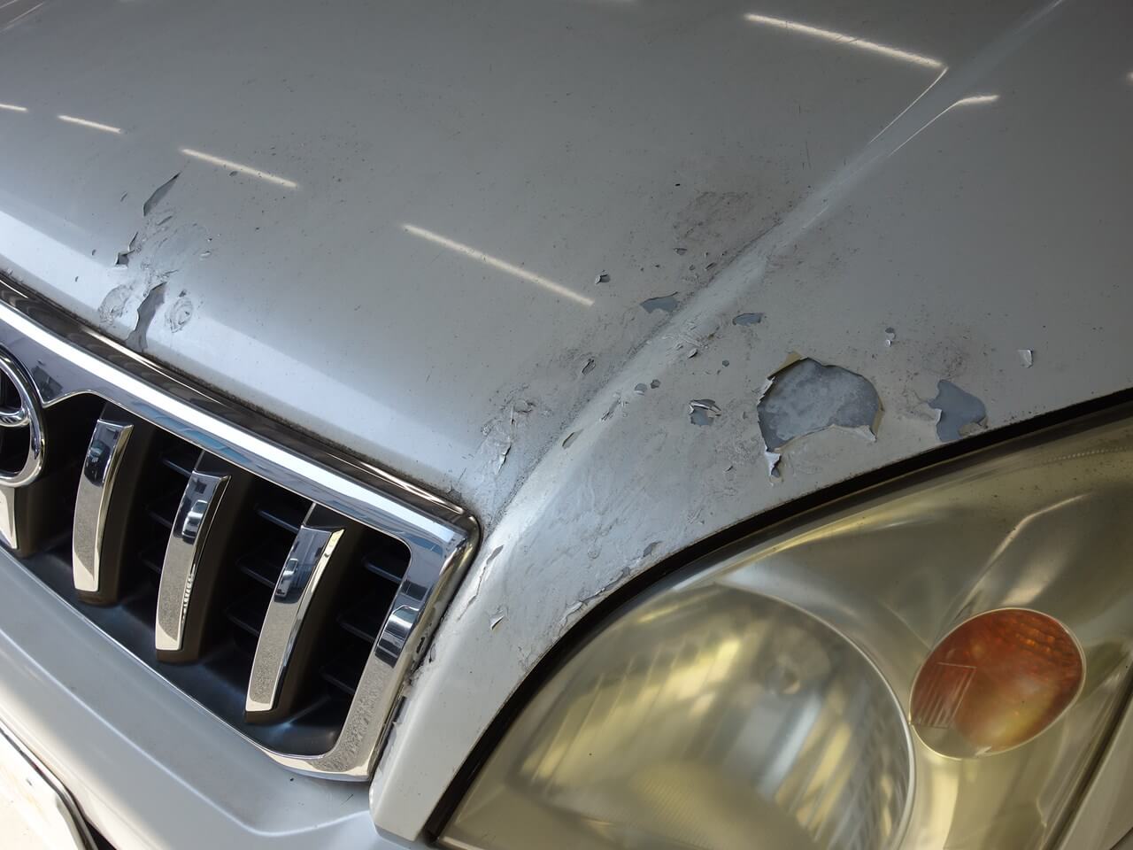 トヨタ ランドクルーザープラド フード塗装はがれ（トヨタ 070）修理